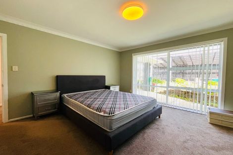 Photo of property in 21 Bleakhouse Road, Howick, Auckland, 2014