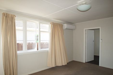 Photo of property in 9 Wilmot Street, Northcote, Christchurch, 8052
