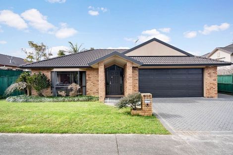 Photo of property in 5 Karson Place, Flat Bush, Auckland, 2016