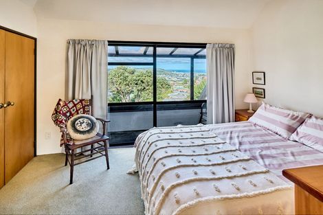 Photo of property in 13 Tamahine Street, Maupuia, Wellington, 6022