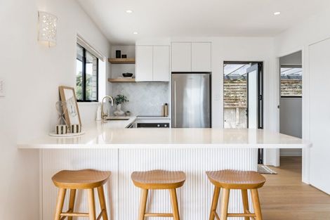 Photo of property in 10c Long Street, Raglan, 3225