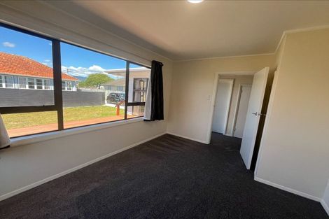 Photo of property in 15a Queenwood Road, Levin, 5510