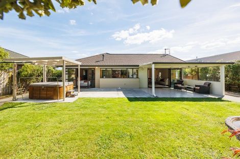Photo of property in 7 Rosebank Avenue, Kelvin Grove, Palmerston North, 4414