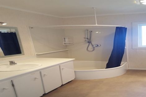 Photo of property in 2/130 Rangatira Road, Beach Haven, Auckland, 0626