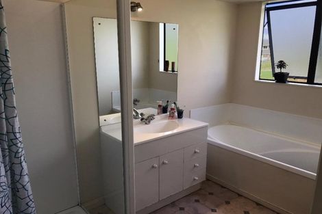 Photo of property in 690 Haruru Road, Kaukapakapa, 0873