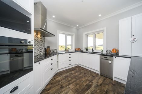 Photo of property in 52 Highland View Drive, Tokomaru, Palmerston North, 4474