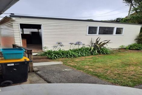 Photo of property in 30 The Drive, Tawa, Wellington, 5028