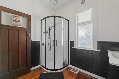 Photo of property in 32 Bedford Street, Eltham, 4322