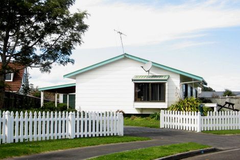 Photo of property in 9 Sheffield Place, Springvale, Whanganui, 4501