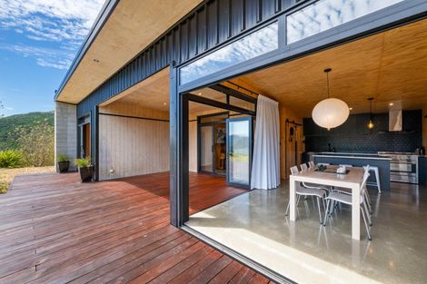 Photo of property in 1424 Queen Charlotte Drive, Linkwater, 7281