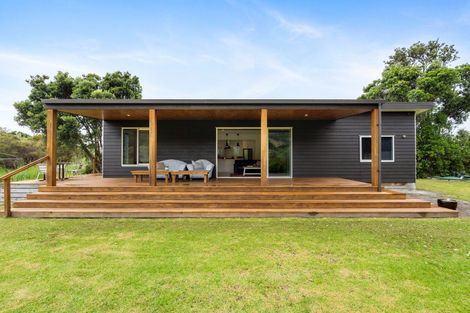 Photo of property in 6 Rhona Place, Mahia, 4198