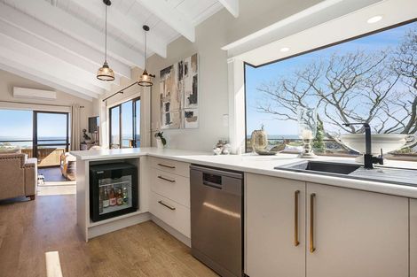 Photo of property in 26 Bay View Road, Cable Bay, 0420