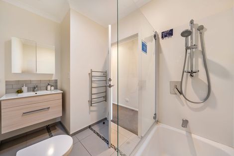 Photo of property in 1 Yeats Grove, Trentham, Upper Hutt, 5018