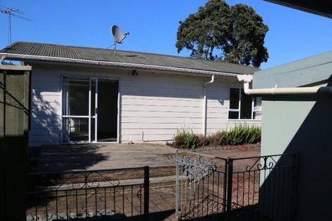 Photo of property in 9 Greers Road, Weymouth, Auckland, 2103