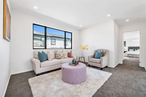 Photo of property in 36 Mcwhirters Farm Lane, Massey, Auckland, 0614