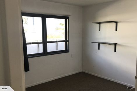 Photo of property in 170a Queen Street, Northcote Point, Auckland, 0627