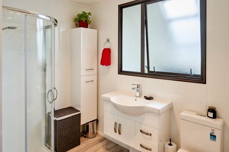 Photo of property in 4 Kivell Street, Ranui, Porirua, 5024