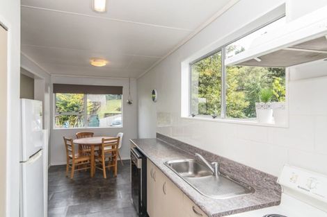 Photo of property in 86 Aorangi Road, Paraparaumu, 5032