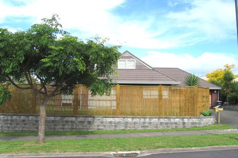 Photo of property in 10 Highfields Terrace, Henderson, Auckland, 0612