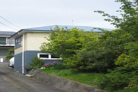 Photo of property in 34 Waikawa Road, Picton, 7220