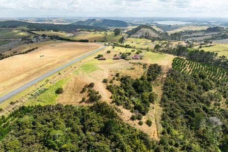 Photo of property in 986 Tinopai Road, Tinopai, Matakohe, 0593