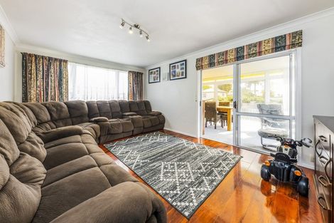 Photo of property in 28 Boundary Road, Opaheke, Papakura, 2113