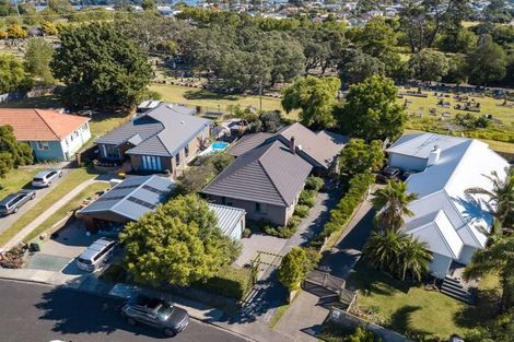 Photo of property in 55 Philomel Crescent, Bayswater, Auckland, 0622