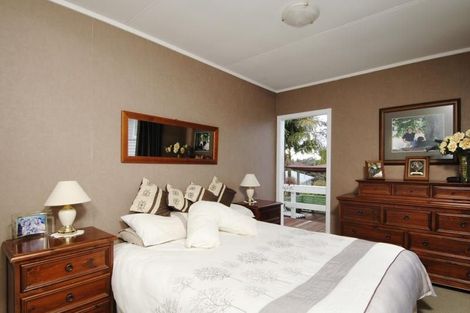 Photo of property in 14 Madison Place, Forrest Hill, Auckland, 0620