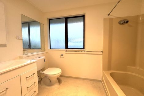 Photo of property in 18 Cargill Grove, Kelvin Grove, Palmerston North, 4414