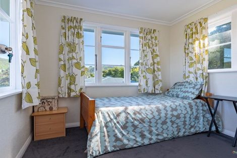 Photo of property in 19 Thomas Street, Stokes Valley, Lower Hutt, 5019