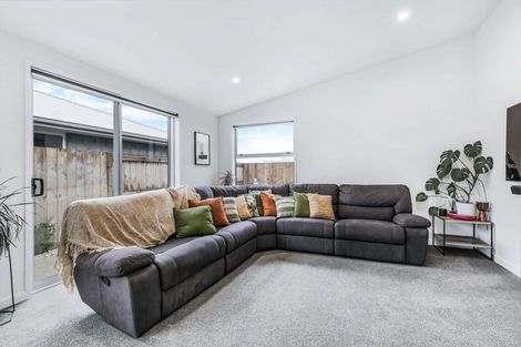 Photo of property in 21 Saddlers Way, Papamoa, 3118