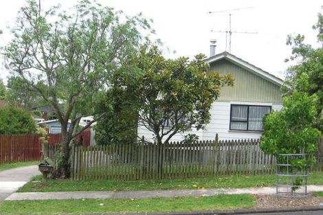 Photo of property in 30 Beechdale Crescent, Pakuranga Heights, Auckland, 2010