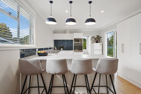 Photo of property in 10 Saxton Road, Upper Vogeltown, New Plymouth, 4310