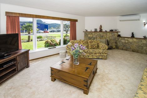 Photo of property in 26 Newman Road, Eketahuna, 4900