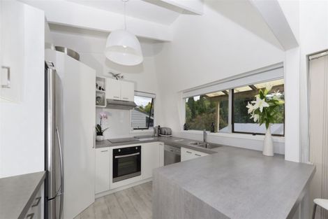 Photo of property in 1/17 Tiri View Place, Waiake, Auckland, 0630