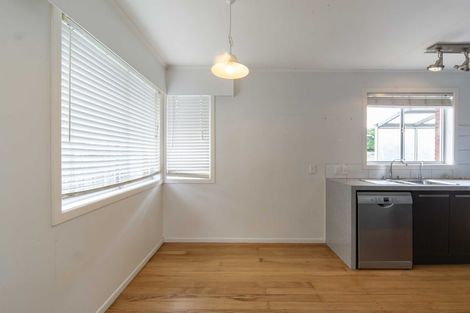 Photo of property in 72 Mears Road, St Andrews, Hamilton, 3200