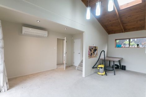 Photo of property in 8 Elmira Place, Browns Bay, Auckland, 0630