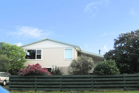 Photo of property in 43 Callender Terrace, Paraparaumu Beach, Paraparaumu, 5032