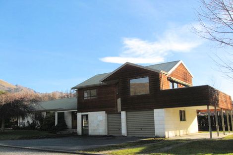 Photo of property in 1 Norman Terrace, Wanaka, 9305