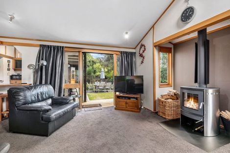 Photo of property in 76 Kairimu Street, Stokes Valley, Lower Hutt, 5019