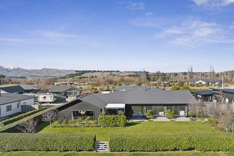 Photo of property in 15 Kingfisher Crescent, Albert Town, Wanaka, 9305