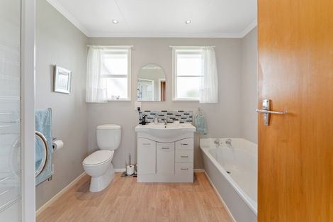 Photo of property in 4 Hall Street, Woodville, 4920