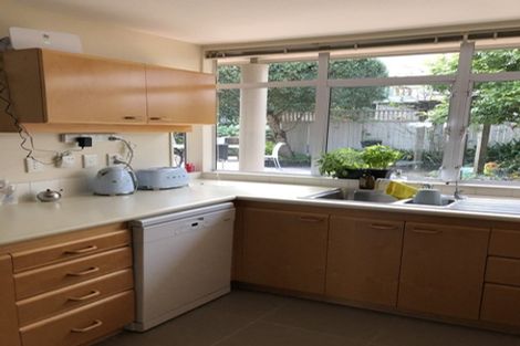 Photo of property in 1/15 Wilding Avenue, Northcote Point, Auckland, 0627