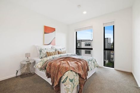 Photo of property in 7 Waru Lane, Te Atatu Peninsula, Auckland, 0610