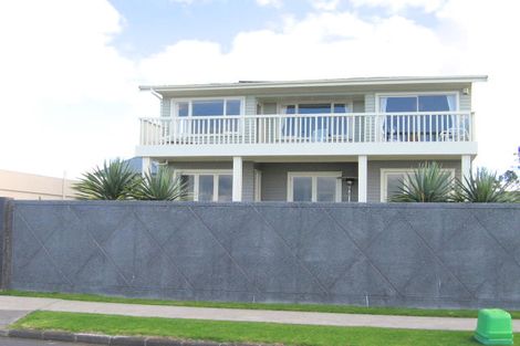 Photo of property in 11a The Esplanade, Eastern Beach, Auckland, 2012