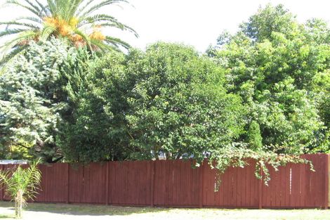 Photo of property in 1/824 Beach Road, Browns Bay, Auckland, 0630