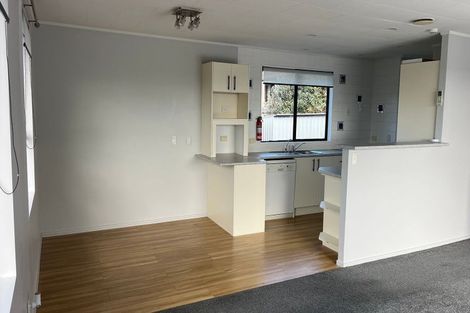 Photo of property in 41 Lavelle Road, Henderson, Auckland, 0612