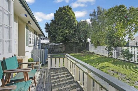 Photo of property in 27 Fairdale Avenue, Red Hill, Papakura, 2110