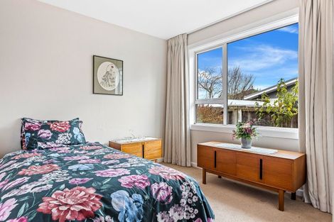 Photo of property in 1/5 Chislehurst Place, Bryndwr, Christchurch, 8052