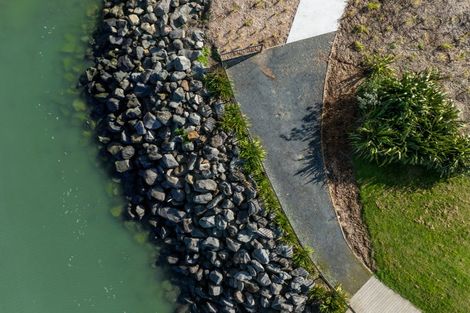 Photo of property in 42 Harbourside Parade, Hobsonville, 0616